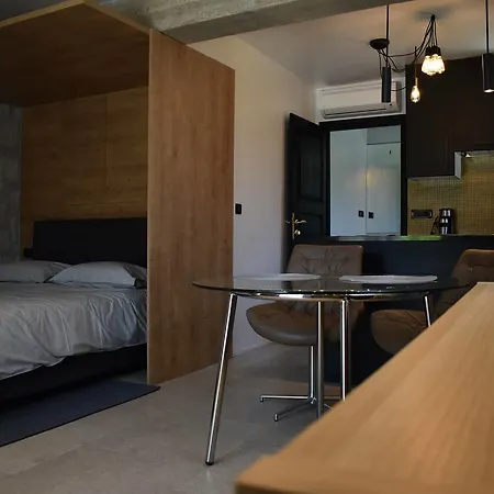 Lycia Apartment *